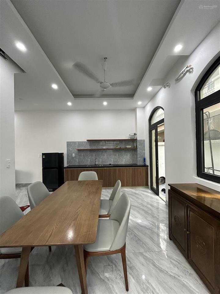 Cho thuê nhà ở vinhomes ocean park 2. chà là 11 triệu 1 tháng