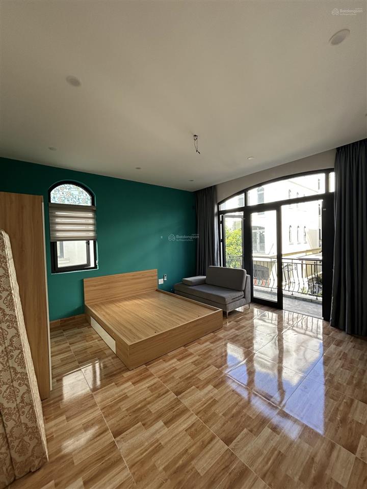 Cho thuê nhà ở vinhomes ocean park 2. chà là 11 triệu 1 tháng