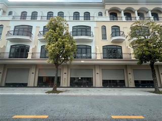 Cần bán gấp 8 tỷ bao phí, 67,5m2, hướng đông bắc, tại vinhomes ocean park 2