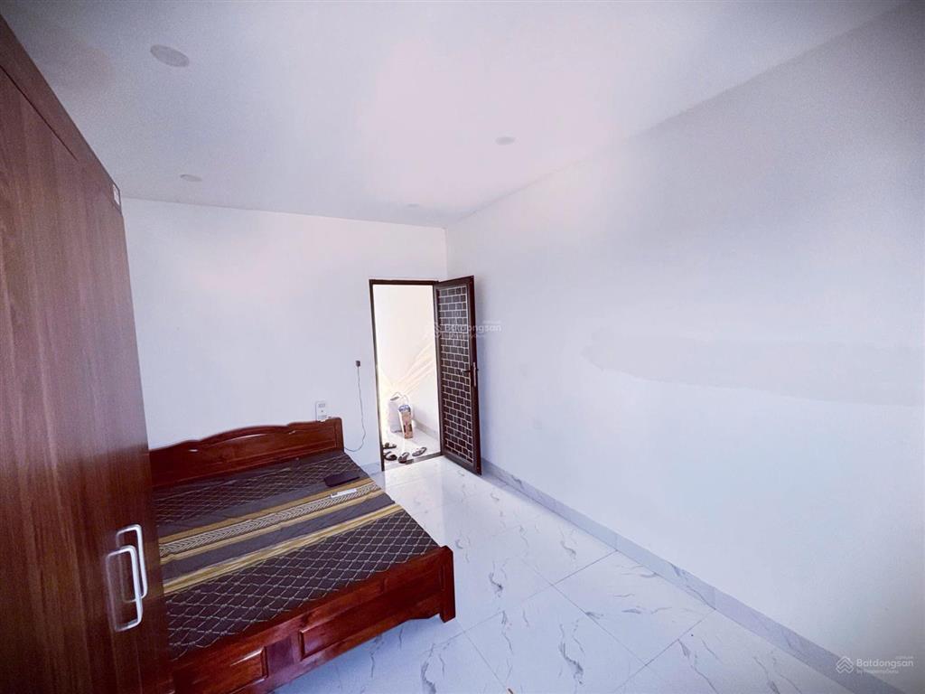 Cho thuê gấp nhà trọ 2pn, 1wc, 16m2 tại 18a  ngõ 9 sau làng thượng phúc, 2 triệu vnd