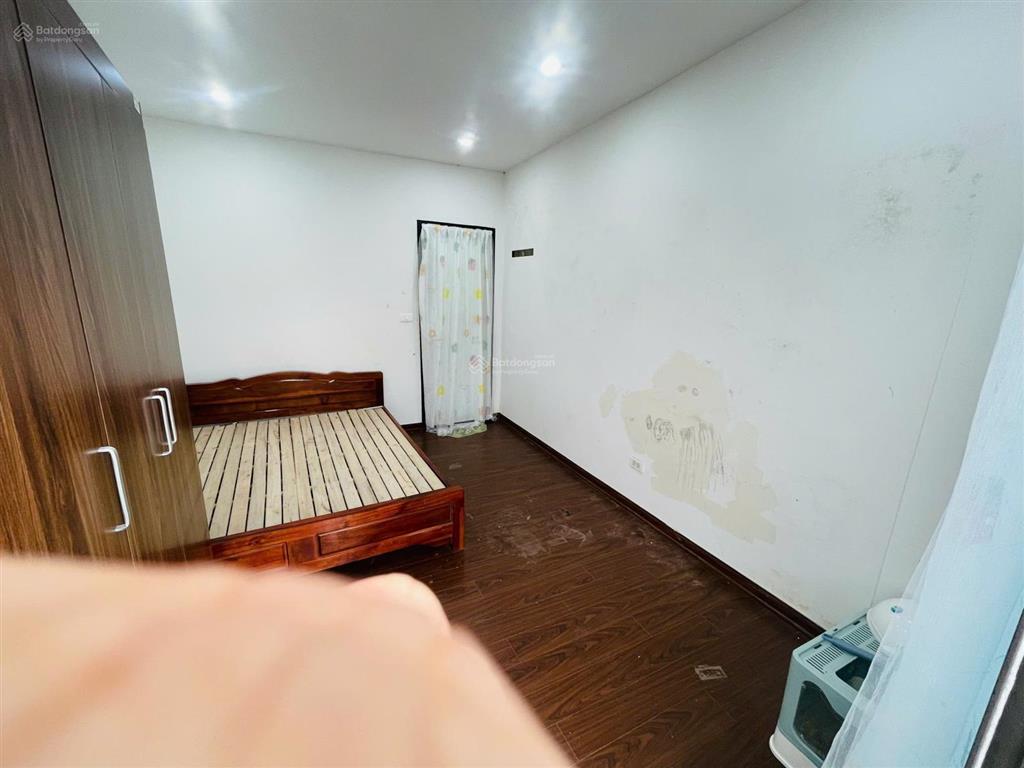 Cho thuê gấp nhà trọ 2pn, 1wc, 16m2 tại 18a  ngõ 9 sau làng thượng phúc, 2 triệu vnd