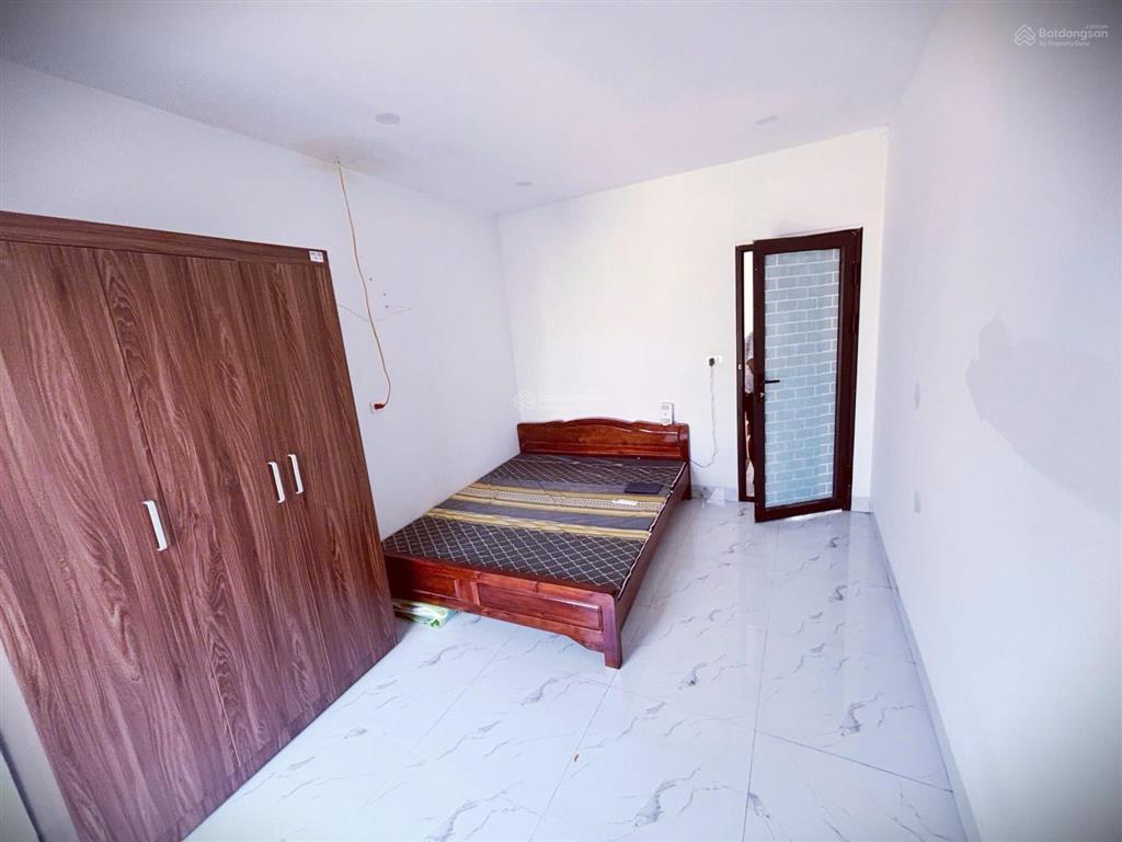 Cho thuê gấp nhà trọ 2pn, 1wc, 16m2 tại 18a  ngõ 9 sau làng thượng phúc, 2 triệu vnd