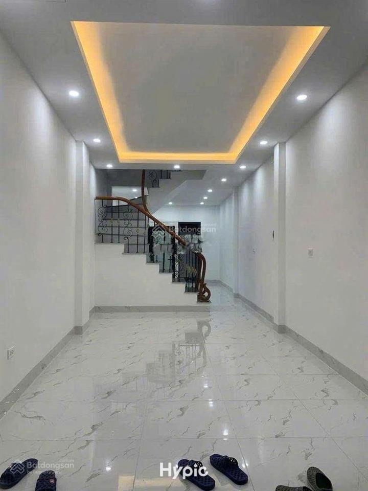 Cho thuê gấp nhà trọ 2pn, 1wc, 16m2 tại 18a  ngõ 9 sau làng thượng phúc, 2 triệu vnd