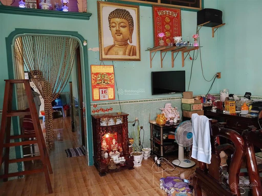 Bán nhà chính chủ lòng chợ tân bửu, bên lức.