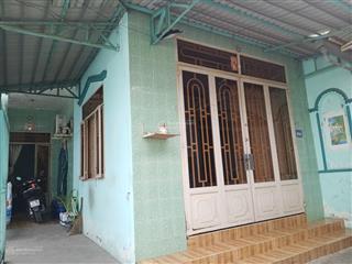 Bán nhà chính chủ lòng chợ tân bửu, bên lức.