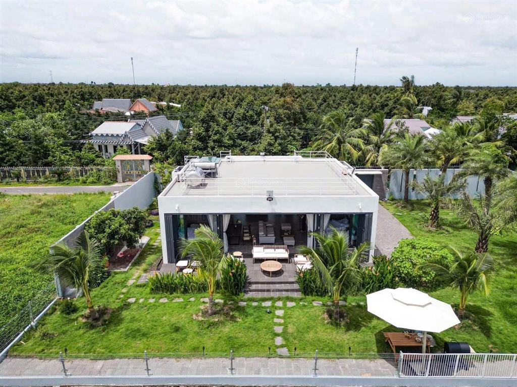 Bán gấp 1005m2 đất 300m2 thổ cư shr chỉ 4 tỷ mặt tiền 910 xã mỹ thuận bình tân