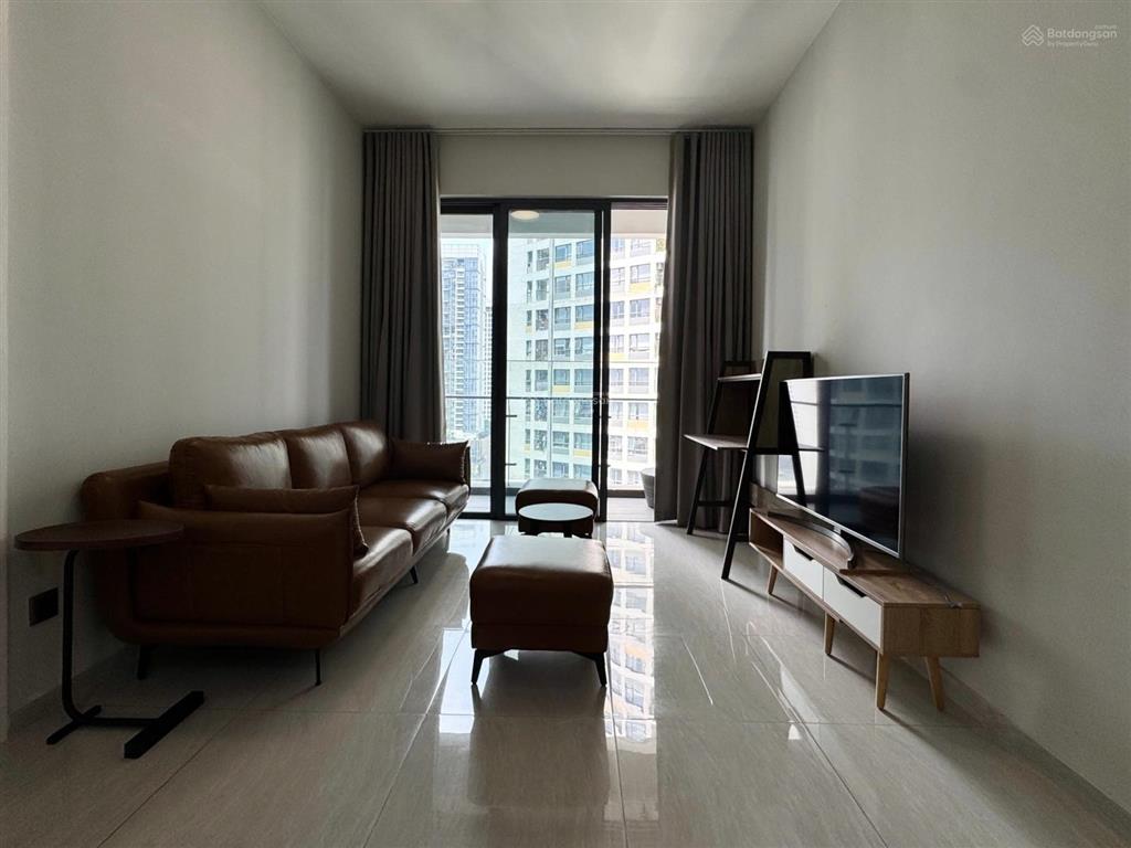 Q2 thảo điền 1pn có sổ hồng sẵn view hồ bơi mát mẻ giá 8 tỷ