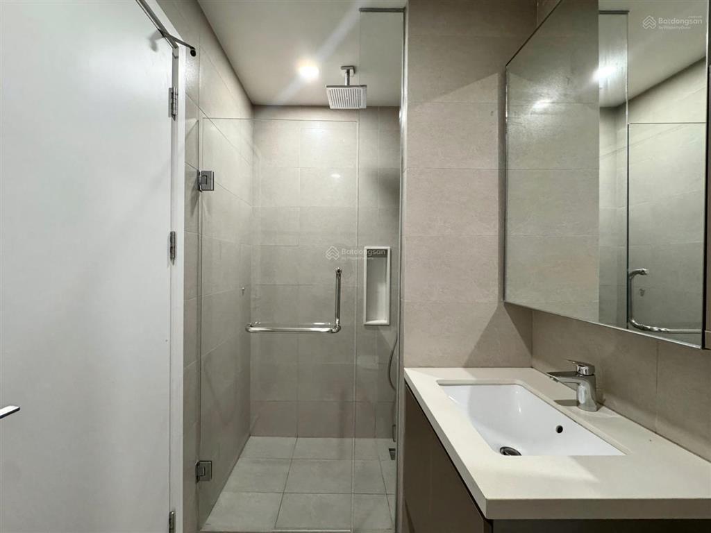 Q2 thảo điền 1pn có sổ hồng sẵn view hồ bơi mát mẻ giá 8 tỷ