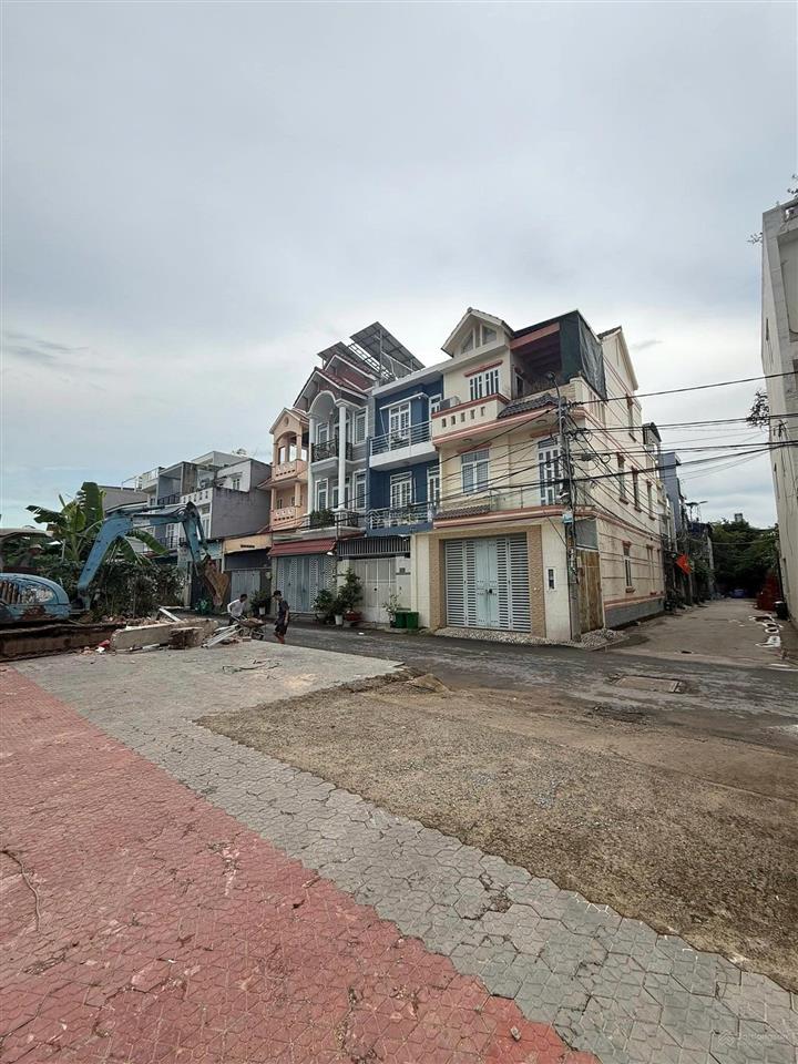 Bán đất có nhà c4 tặng gpxd 5 tầng  đường 6m đường 339, quận 9