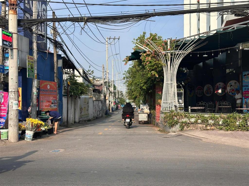 Bán nhà riêng tại đường số 197, quận 9, 8,3 tỷ, 140m2, giá tốt, đẹp, nhiều tiện ích
