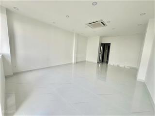Cho thuê nhà mặt tiền 1 trệt 3 lầu trương văn bang, 50 triệu, 100m2, 5pn, 7wc, có thang máy