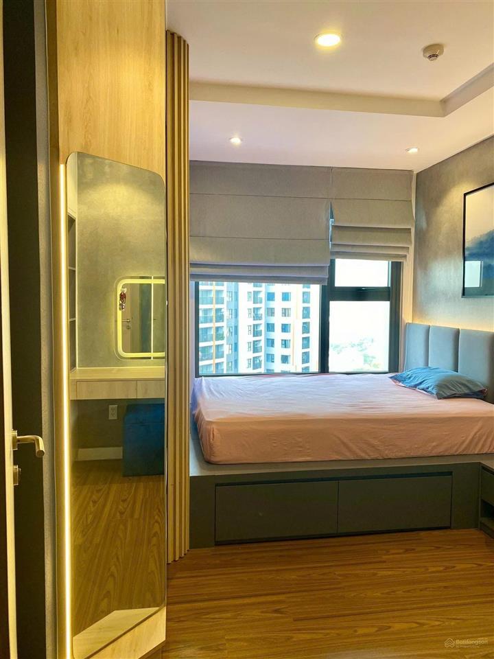 Bán căn hộ safira khang điền 1pn+, 3,7 tỷ, 49,3 m2, view hồ bơi và quận 1 tầng cao