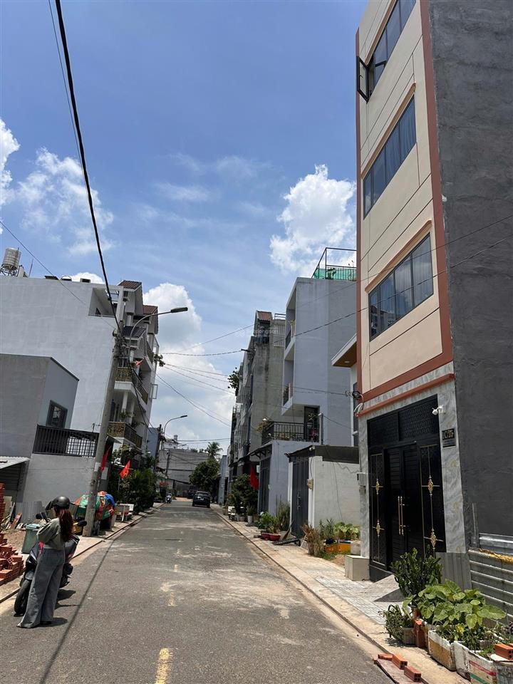 Cần bán 60.1m2 tín hưng đường 970 nguyễn duy trinh giá 4,4 tỷ, đường 8m, xây dựng tự do