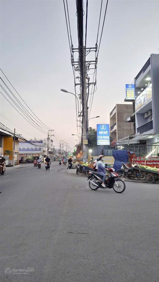 Mặt tiền kinh doanh ngang 6m hiếm, 202m full thổ cư, chưa qua đầu tư. giá  8 tỷ 7 ( tl )