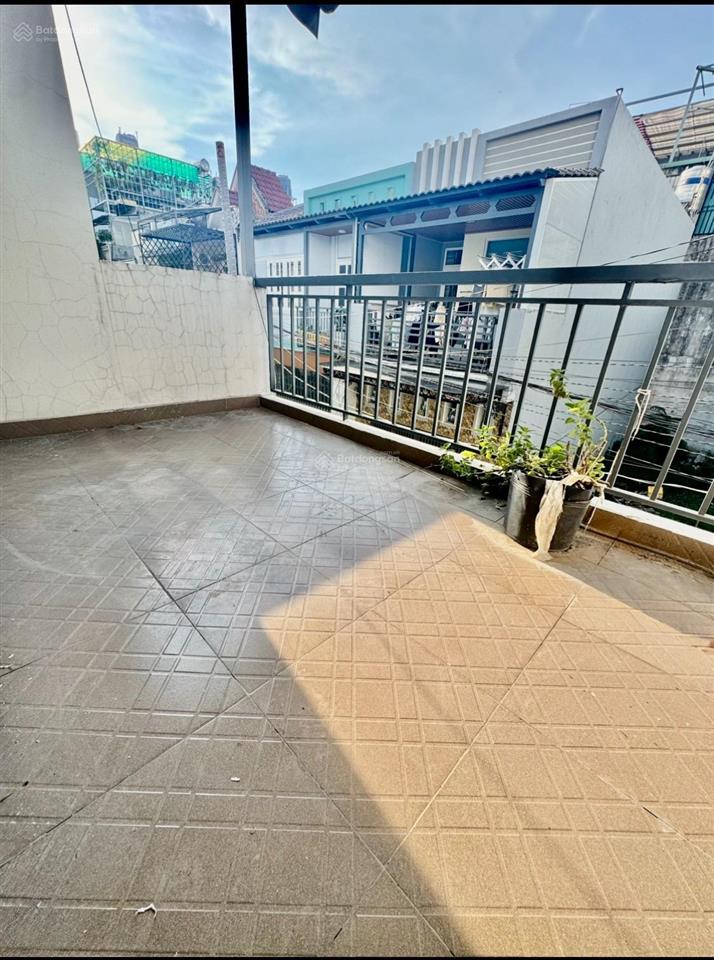 Khu cao tầng đồng bộ phường bình tân  2 tầng 53m  nhà đẹp ở ngay giá chỉ 4.6 tỷ. mô t