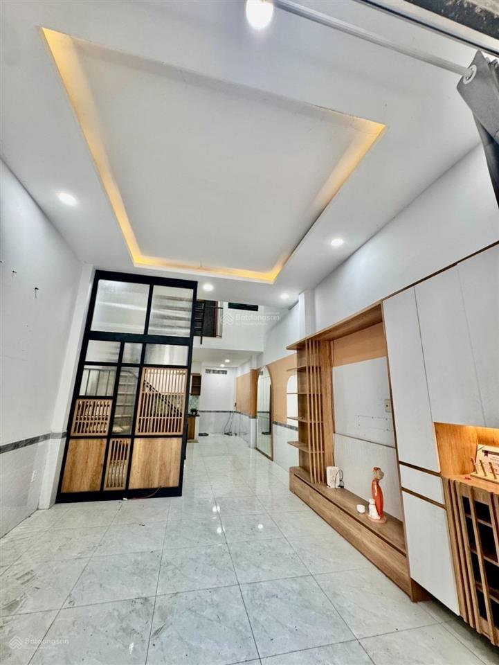 Khu cao tầng đồng bộ phường bình tân  2 tầng 53m  nhà đẹp ở ngay giá chỉ 4.6 tỷ. mô t