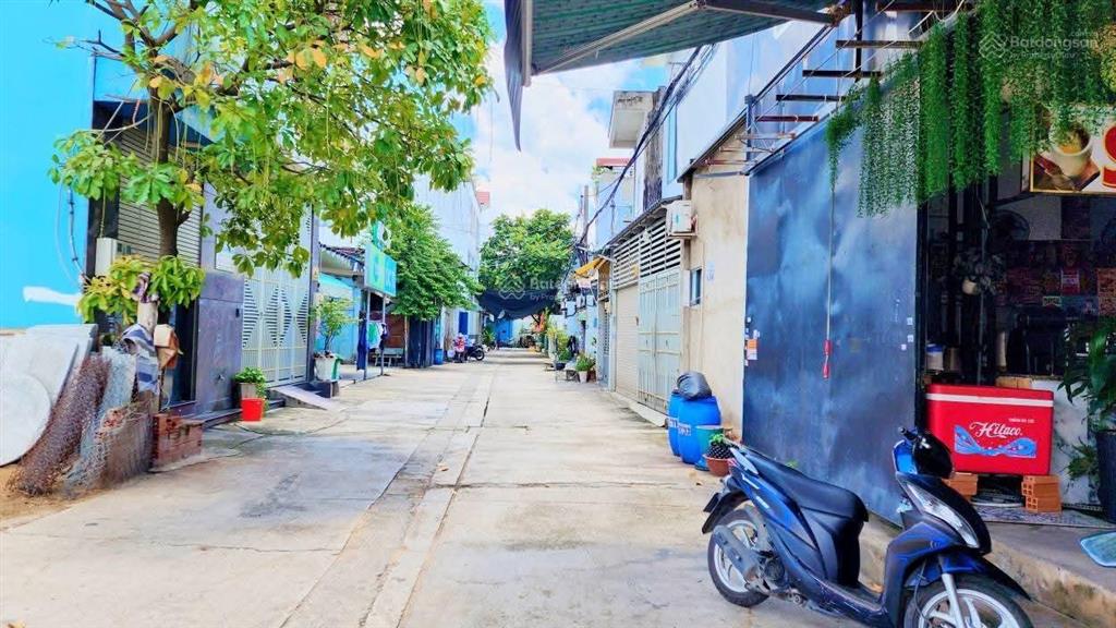 Đất mặt tiền đường  thích hợp kinh doanh đa ngành nghề  bình tân, chỉ 51 triệu/m2. kế 153a