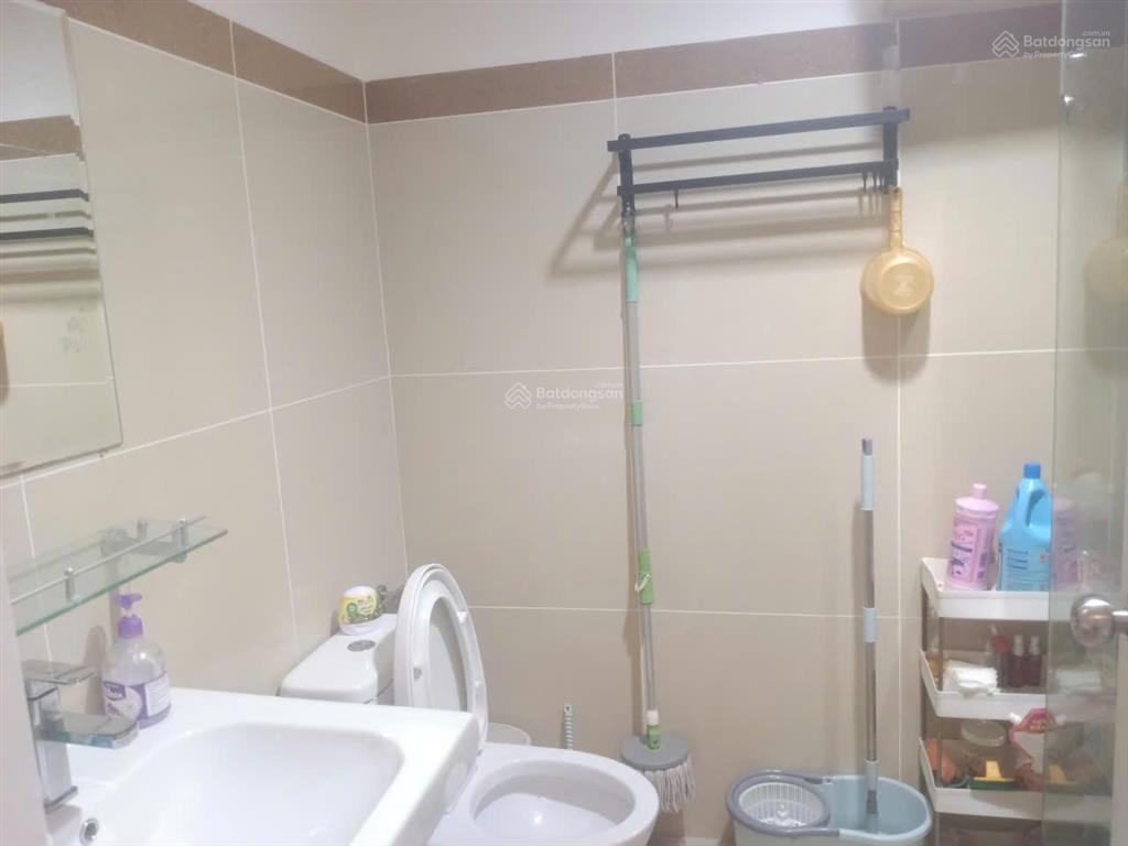 Bán căn hộ era town. 61m2, 2pn, 2wc, full nội thất, sổ hồng. giá 3,2 tỷ