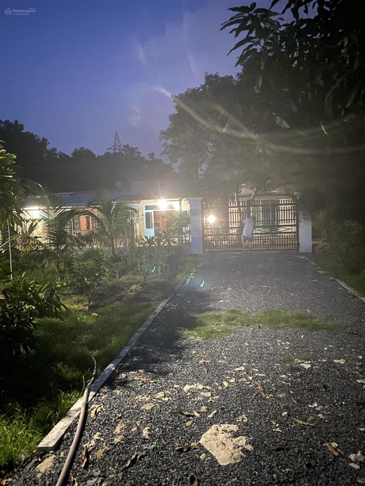 Cho thuê đất vườn view đẹp diện tích 10.000m2 mở quán
