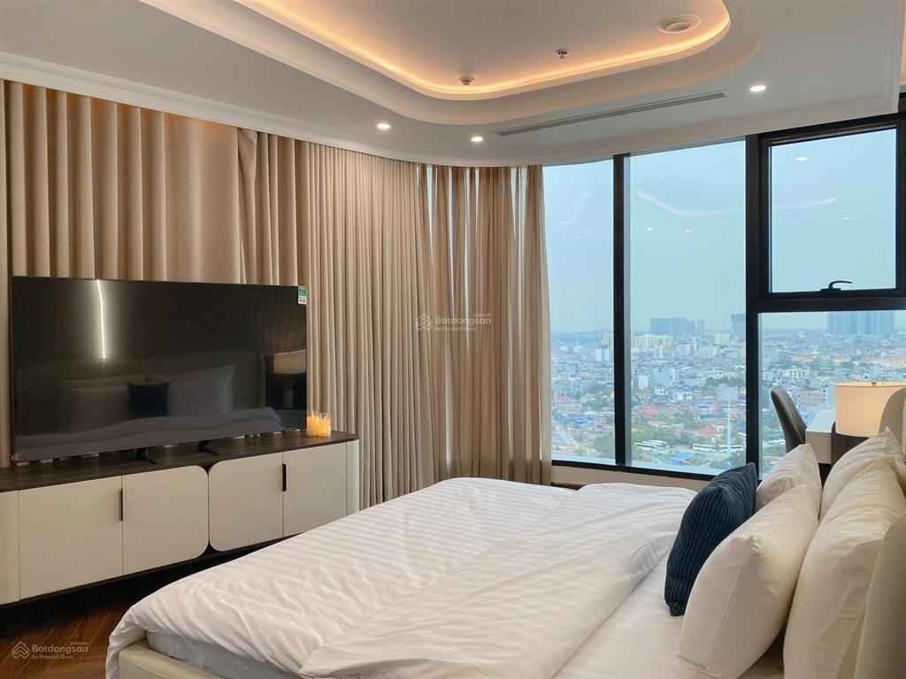 Bán căn 2 ngủ view bể bơi 67m2 chỉ hơn 2 tỷ