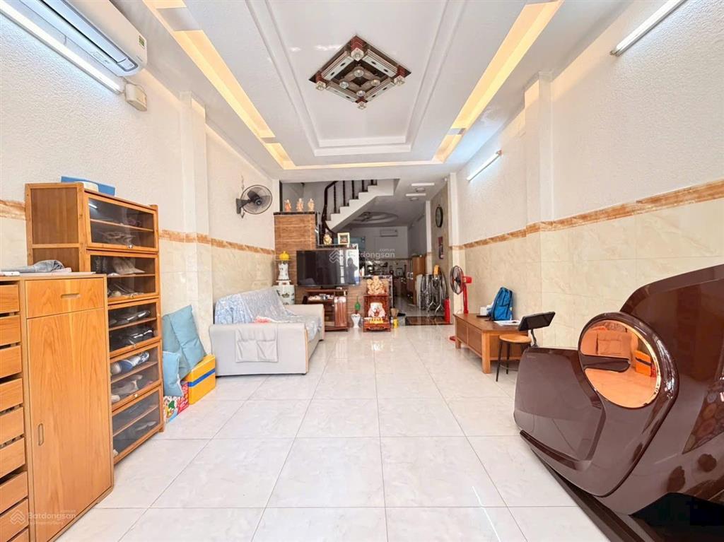 Đường 8m  cách bờ kênh tham lương 30m 68m² 3 tầng  7 t.ỷ 25