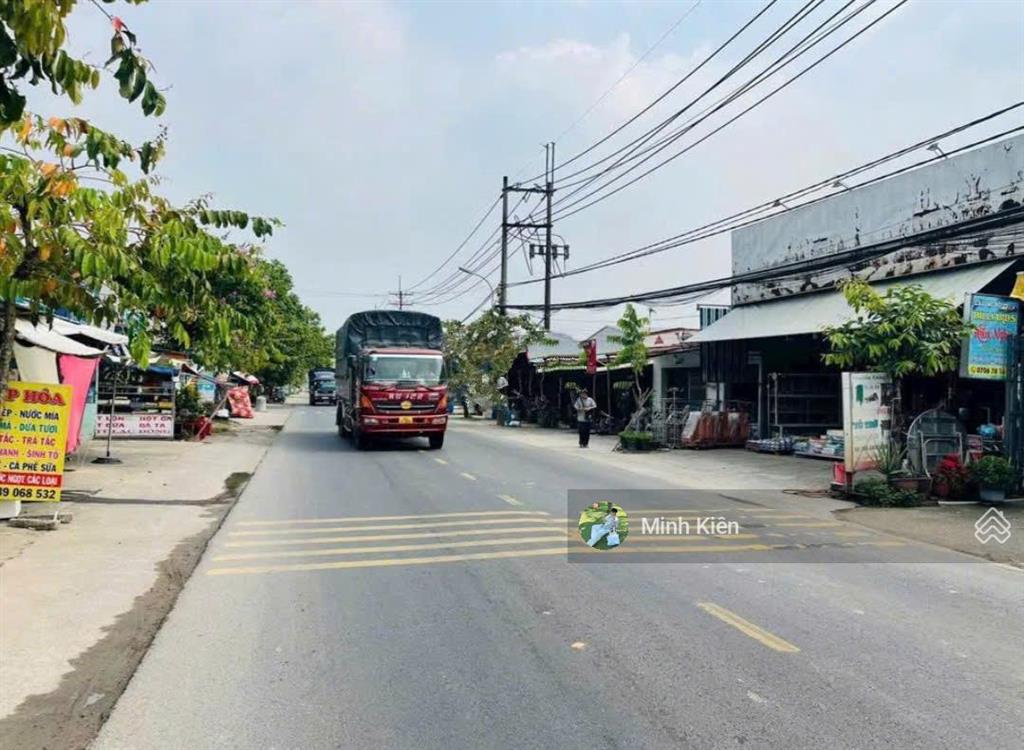 Còn 1 lô duy nhất nằm ngay trung tâm trảng bàng dt 134m2 giá 950tr , sổ riêng, pháp lý chuẩn chỉnh.