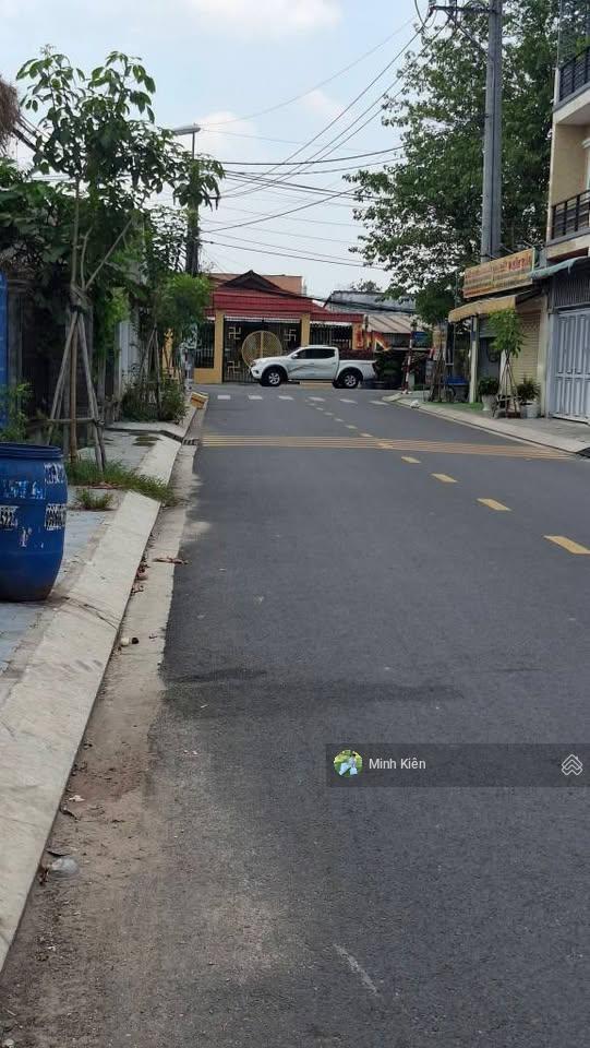 Lô ngang 7m hiếm gần vinhocmon giá còn đang mềm chỉ 1 tỷ 4 , có sổ riêng , ngay đ nguyễn văn hoài .