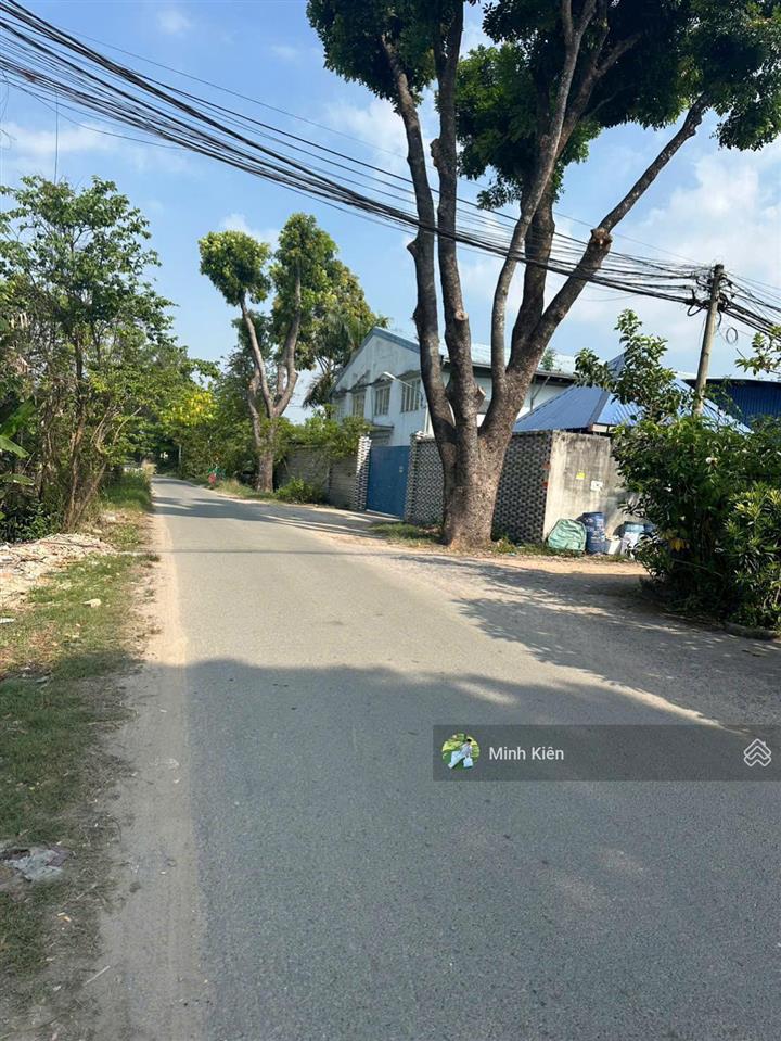 Bán gấp lô đất 114m2 đường cây da giá 1tỷ2 ngay trung tâm xã tân phú trung sổ hồng riêng .