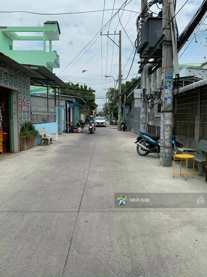Chủ gửi bán căn nhà dt 98m2, bàn giao thô, sổ riêng ngay đường trung mỹ tân xuân