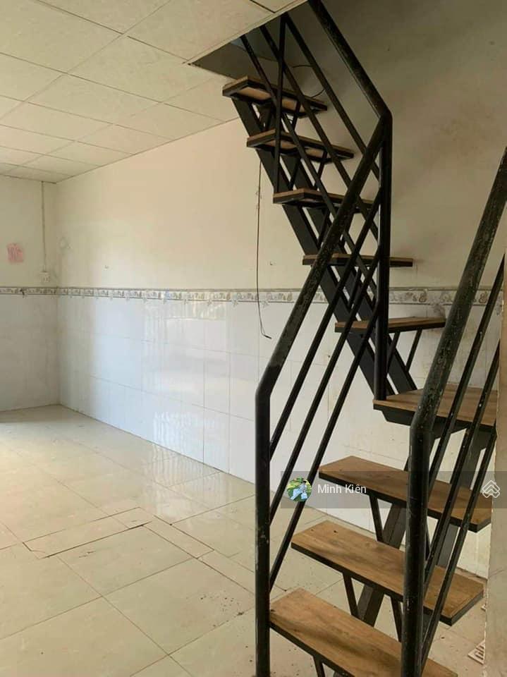 Chủ gửi bán căn nhà dt 98m2, bàn giao thô, sổ riêng ngay đường trung mỹ tân xuân