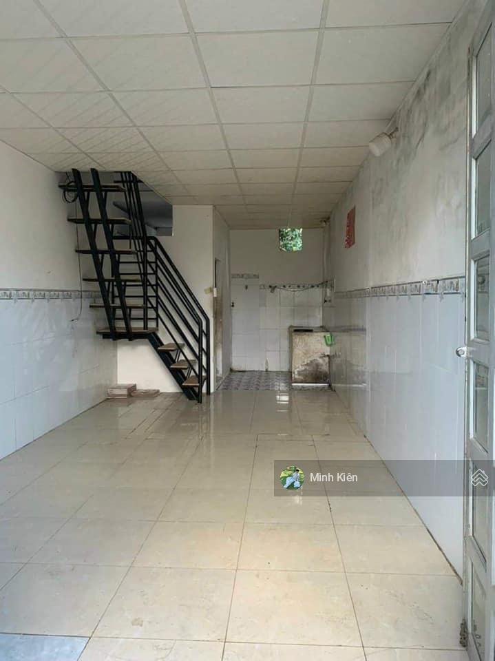 Chủ gửi bán căn nhà dt 98m2, bàn giao thô, sổ riêng ngay đường trung mỹ tân xuân