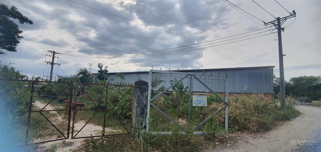 Cần bán gấp kho xưởng có hệ thống điện 3 pha ,hệ thống điện nlmt có trạm điện 1 mw