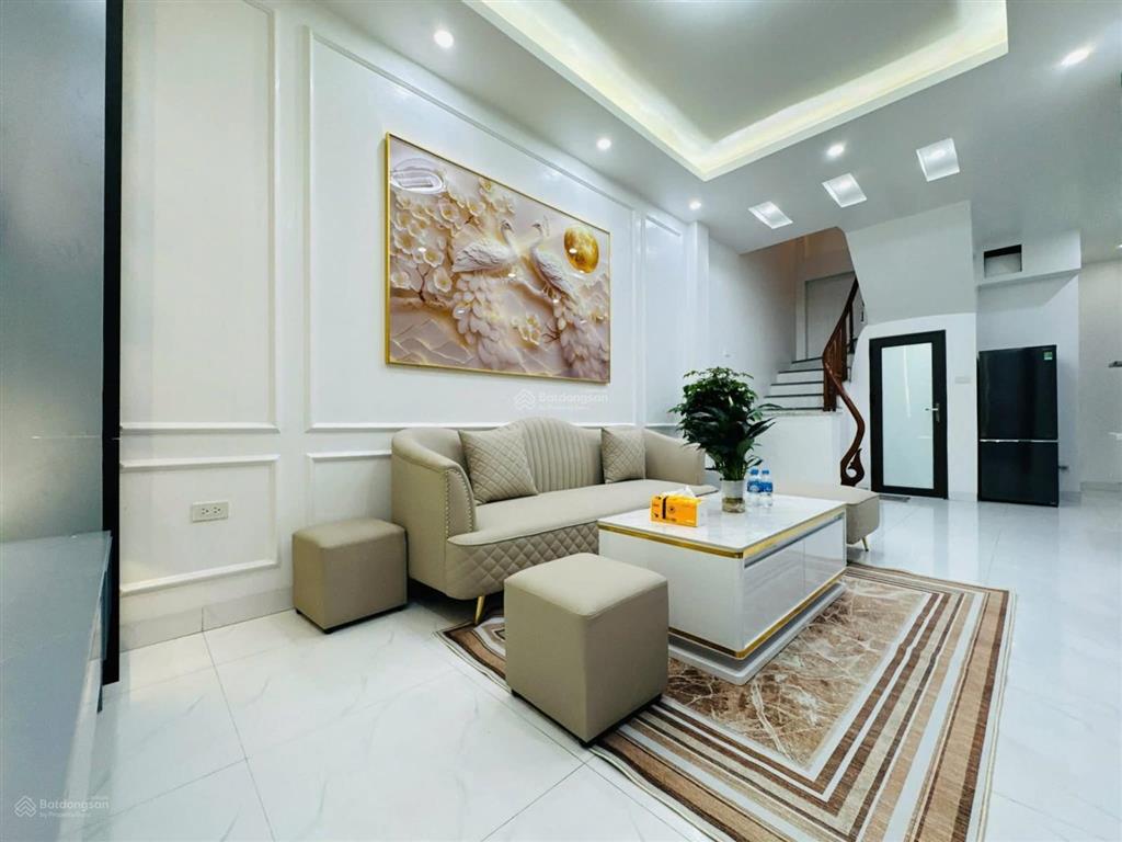 Bán nhà, phố lò đúc  hbt, vị trí đẹp, ngõ rộng ngay phố, sổ nở hậu, 3 ngủ, giá 7,45 tỷ