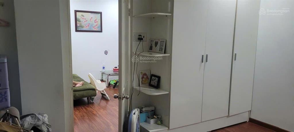 Bán căn hộ chung cư tản đà q5  54m2 (2pn)  trung tâm đủ tiện ích  giá 3.1 tỷ tặng nội thất