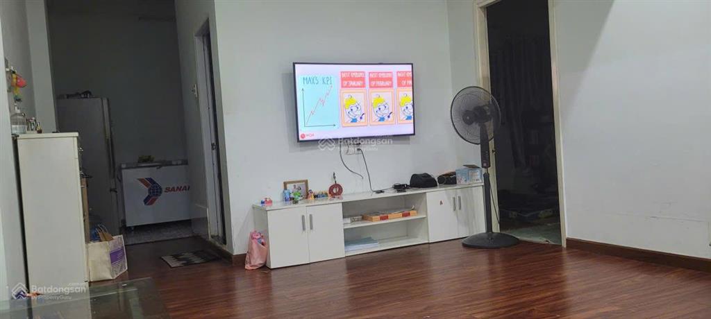 Bán căn hộ chung cư tản đà q5  54m2 (2pn)  trung tâm đủ tiện ích  giá 3.1 tỷ tặng nội thất