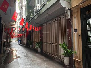 Gấp  bán nhà lạc long quân, 65m, 5tầng, mt 5m, ngõ nông, oto đỗ cửa, 2 thoáng  chỉ 17.tỷ
