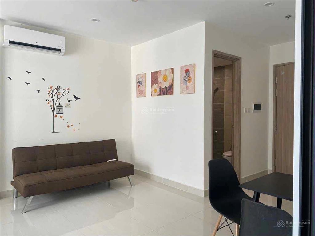 Cho thuê cc vinhomes grand park, 5 triệu, 36m2, đầy đủ nội thất, hướng tây nam