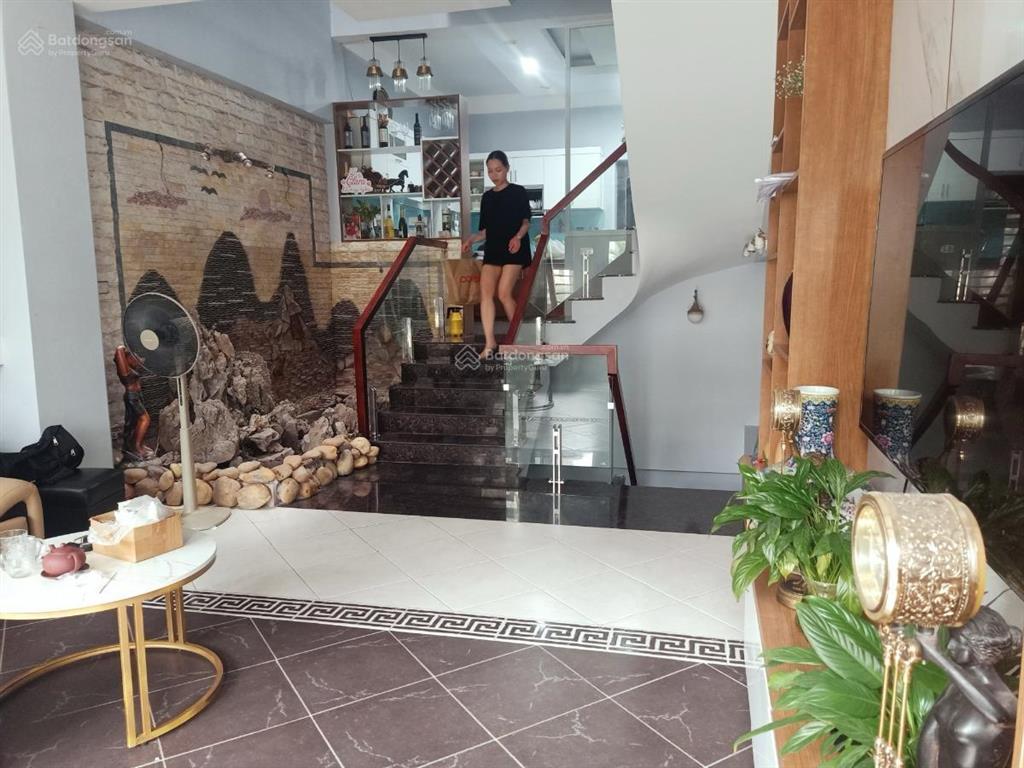 Bán nhà 80m x 5t mt 4.7m trần bình quận cầu giấy tầng 1 gara ô tô kinh doanh giá 19.5 tỷ