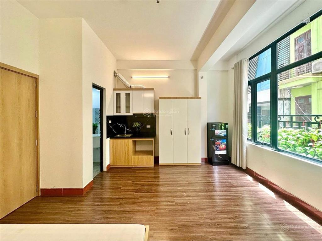 Bán nhà siêu phẩm cầu giấy ô tô tránh 7 tầng thang máy 10 phòng khép kín giá hơn 20 tỷ