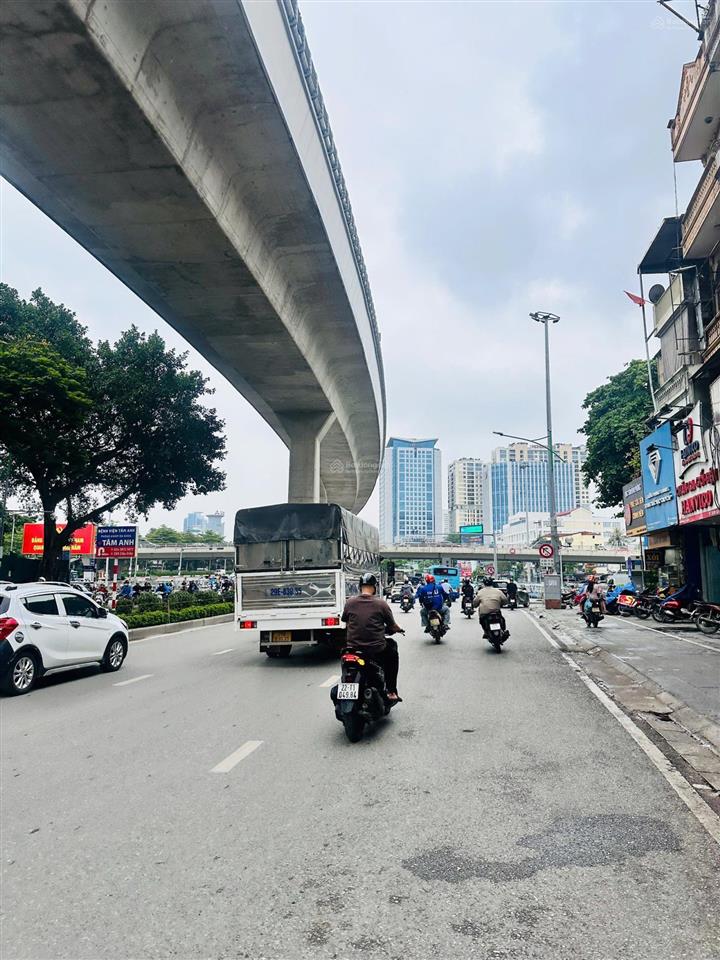 Bán nhà xuân thủy, trung tâm cầu giấy, 65 m2 x 5 tầng x 4.10m, giá 19.99 tỷ. ô tô  kinh doanh đỉnh
