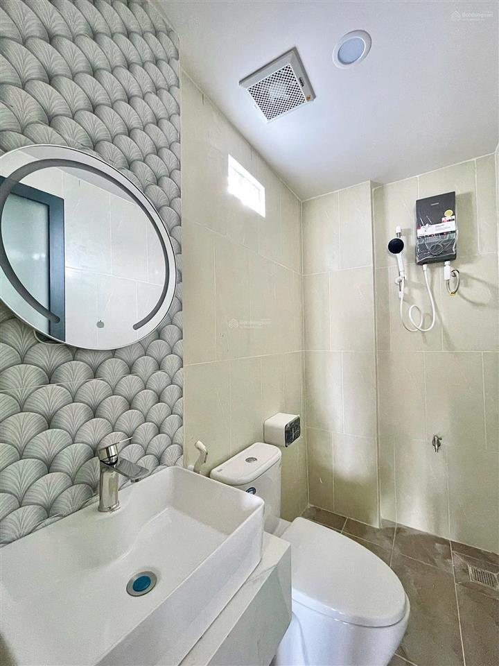 Căn hộ dịch vụ full mới đang khai thác, dòng tiền sinh lợi 1 tỷ /năm, phạm văn bạch, p12, gò vấp