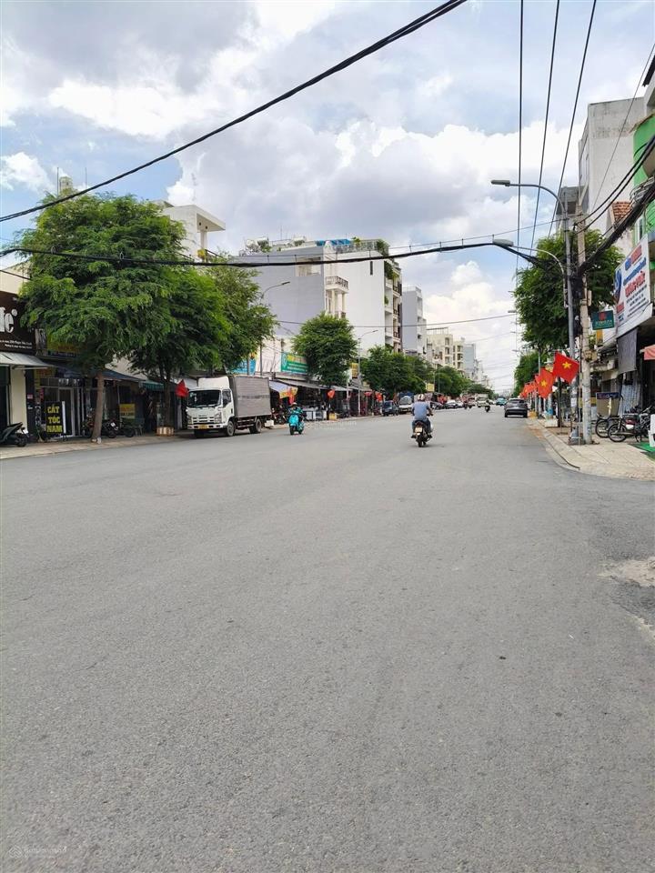 Bán nhà riêng 5.05x17m, mt đường phạm văn bạch, 13,95 tỷ, 86m2, 3pn, 3wc