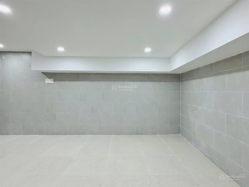 Biệt thự tân cổ điển, hầm 6 tầng căn góc 2mt đường 10m ngay ga metroga t3 sân bay tsn q. tân bình