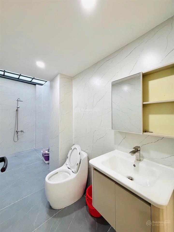 Biệt thự tân cổ điển, hầm 6 tầng căn góc 2mt đường 10m ngay ga metroga t3 sân bay tsn q. tân bình