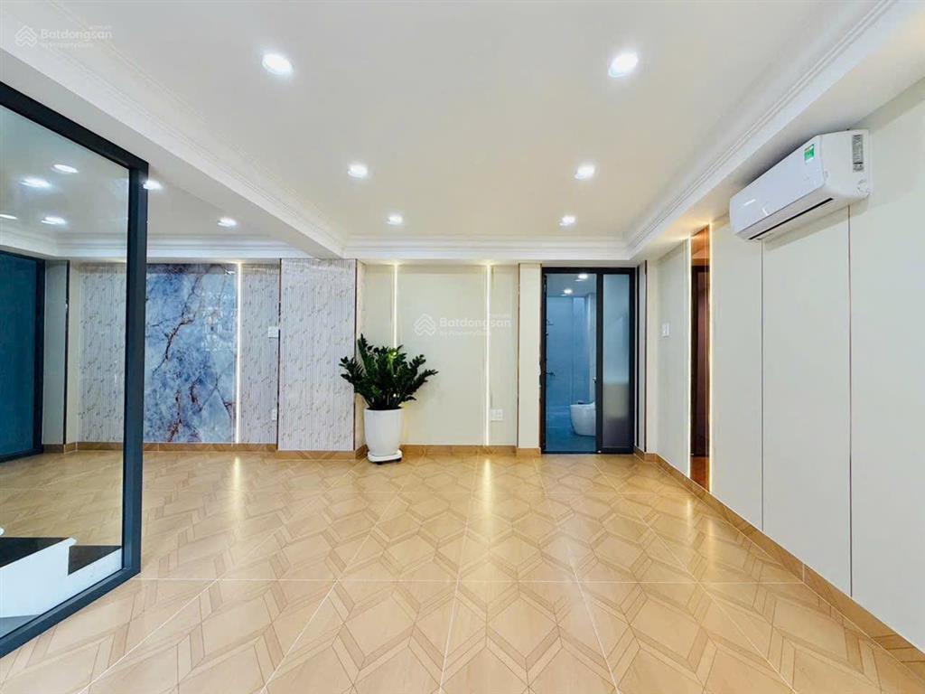 Biệt thự tân cổ điển, hầm 6 tầng căn góc 2mt đường 10m ngay ga metroga t3 sân bay tsn q. tân bình