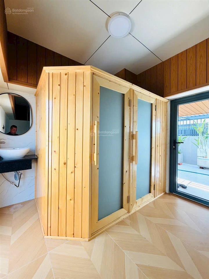 Biệt thự tân cổ điển, hầm 6 tầng căn góc 2mt đường 10m ngay ga metroga t3 sân bay tsn q. tân bình