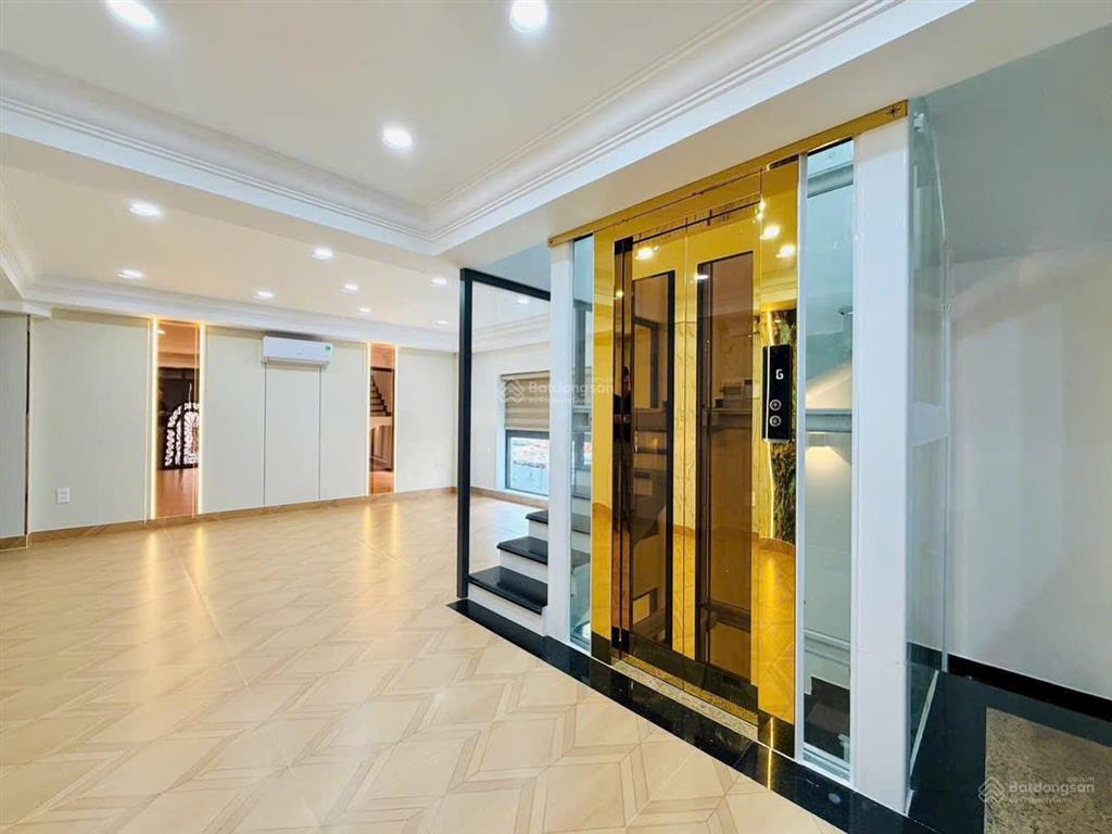 Biệt thự tân cổ điển, hầm 6 tầng căn góc 2mt đường 10m ngay ga metroga t3 sân bay tsn q. tân bình