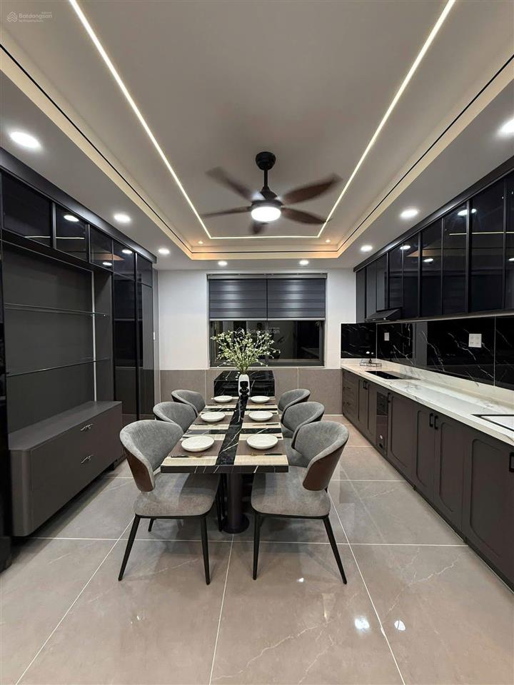 Sos sos  lên sóng siêu phẩm 4 tầng luxury thang máy 450kg, đường phan huy ích, phường 15  tb