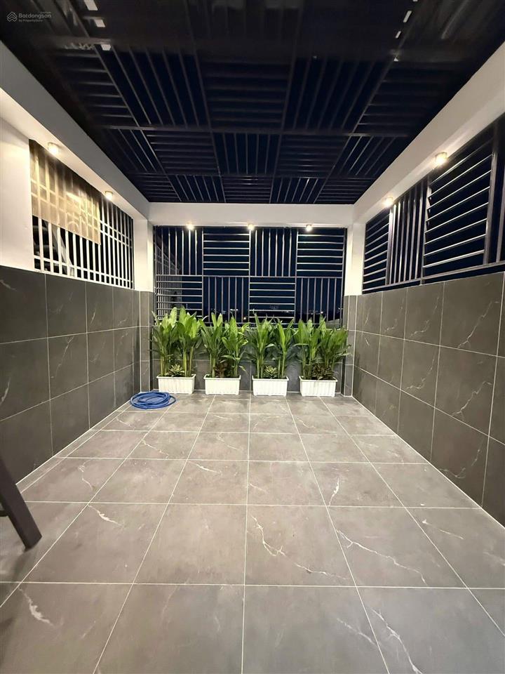 Sos sos  lên sóng siêu phẩm 4 tầng luxury thang máy 450kg, đường phan huy ích, phường 15  tb
