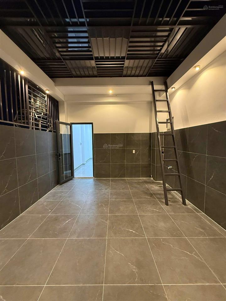 Sos sos  lên sóng siêu phẩm 4 tầng luxury thang máy 450kg, đường phan huy ích, phường 15  tb
